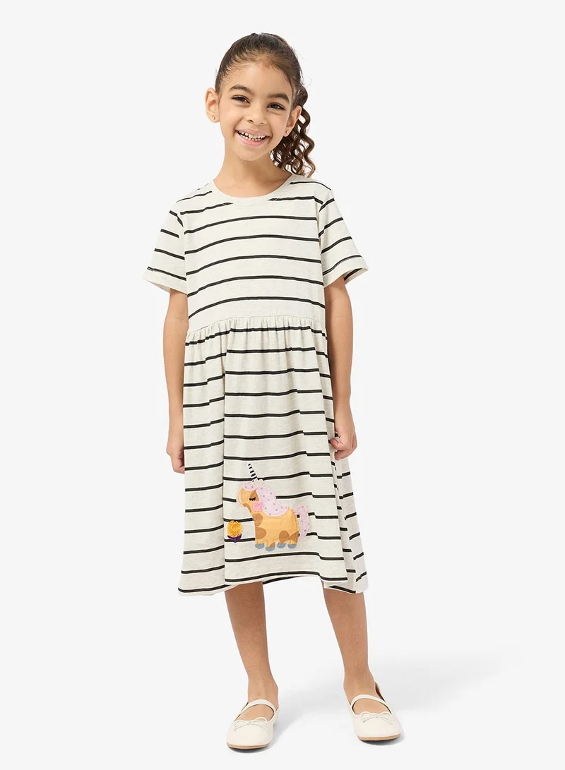 بنياتا فستان صيفي